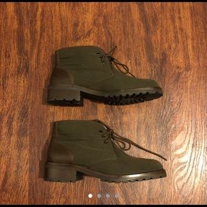 Magli by Bruno Magli Lace Up Oxford Boots